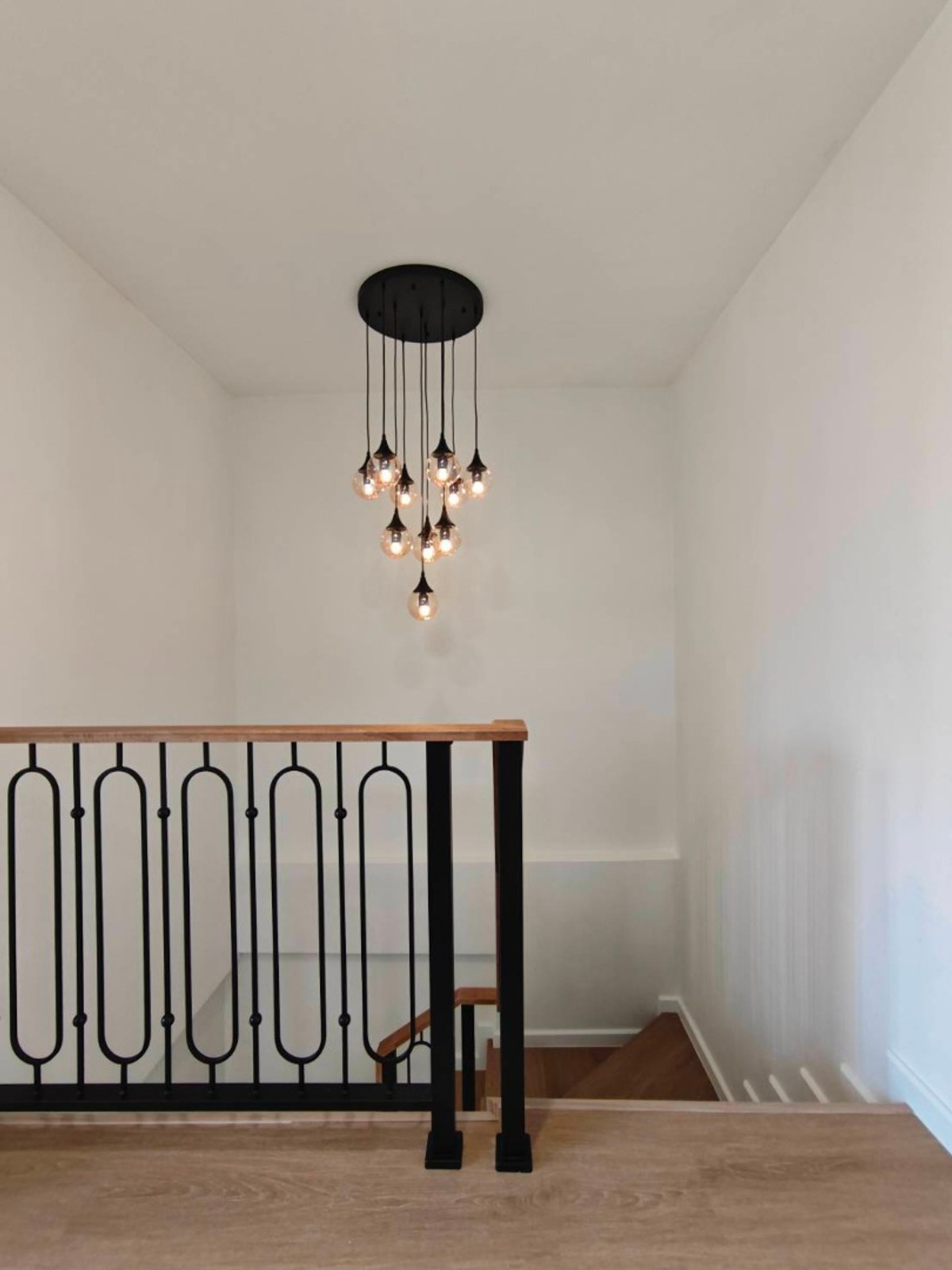 ขายทาวน์โฮมพระราม 9 เพชรบุรีตัดใหม่ RCA : 6903-055 ขาย ทาวน์โฮม 3 ชั้น รีโนเวทใหม่ 4 ห้องนอน ใกล้ The Nine พระราม9 