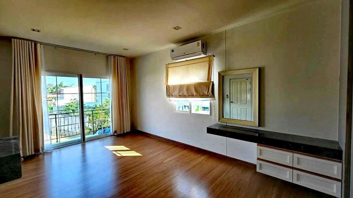 ให้เช่าทาวน์โฮมท่าพระ ตลาดพลู วุฒากาศ : ให้เช่าทาวน์เฮาส์ 2 ชั้น กัสโต้ สาทร-ตากสิน ใกล้ bts บางหว้า