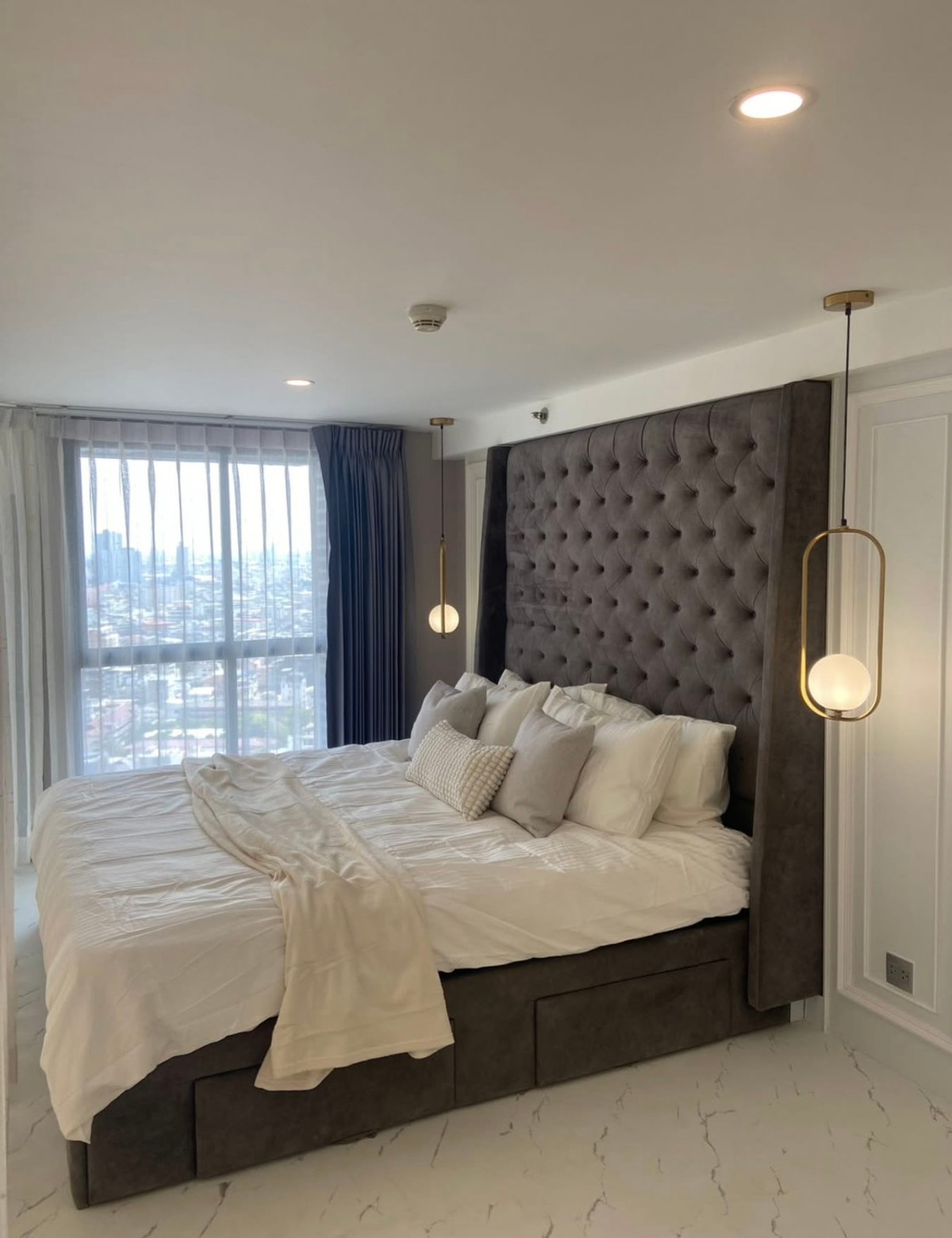 For RentCondoSathorn, Narathiwat : ⭐️ Knightsbridge Prime Sathorn ⭐️ Duplex 58 sq m. 2 bedrooms, 1 bathroom, fully decorated. Ready to move in