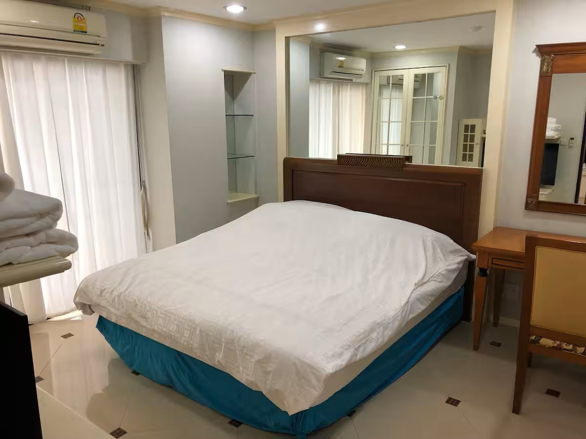 คอนโดสีลม ศาลาแดง บางรัก : ★ เช่า/ขาย Green Point Silom★ 72 ตรม.,ชั้น 3 (2 ห้องนอน 2 ห้องน้ำ), ★ใกล้ BTS ช่องนนทรี ★ใกล้ Central สีลม, อาคารอื้อจื่อเหลียง★ สิ่งอำนวยความสะดวกมากมาย★ เครื่องใช้ไฟฟ้าครบครัน★ 