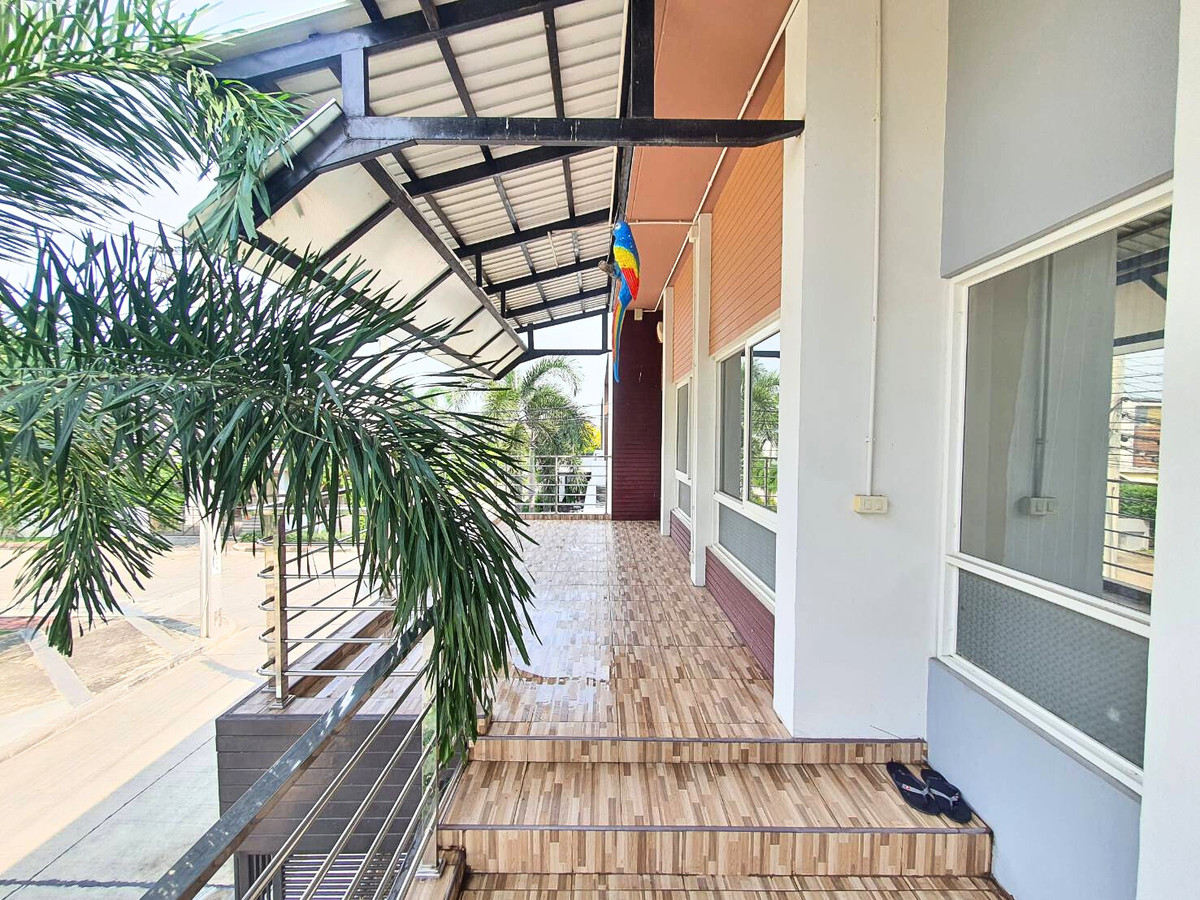 HouseMin Buri, Romklao : For sale, for rent, detached house in front of Parkway Aliv Park, Ramkhamhaeng (Parkway Chalet new phase), next to the BTS, 3 bedrooms, 4 bathrooms, beautiful house, no need to repair, ready to decorate.