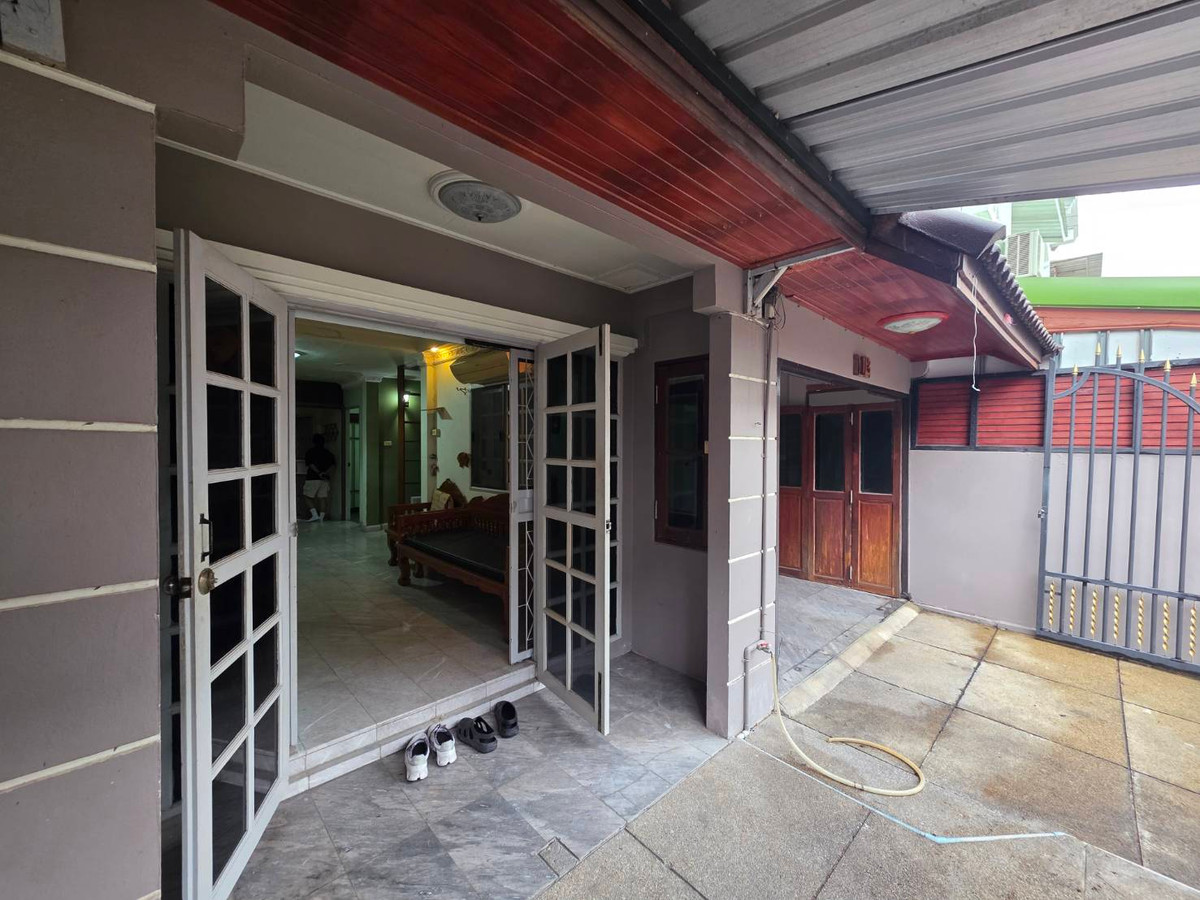 For RentTownhomeRattanathibet, Sanambinna : Townhouse for rent Boonto Park Ville, near MRT Bang Kraso, only 1 minute.