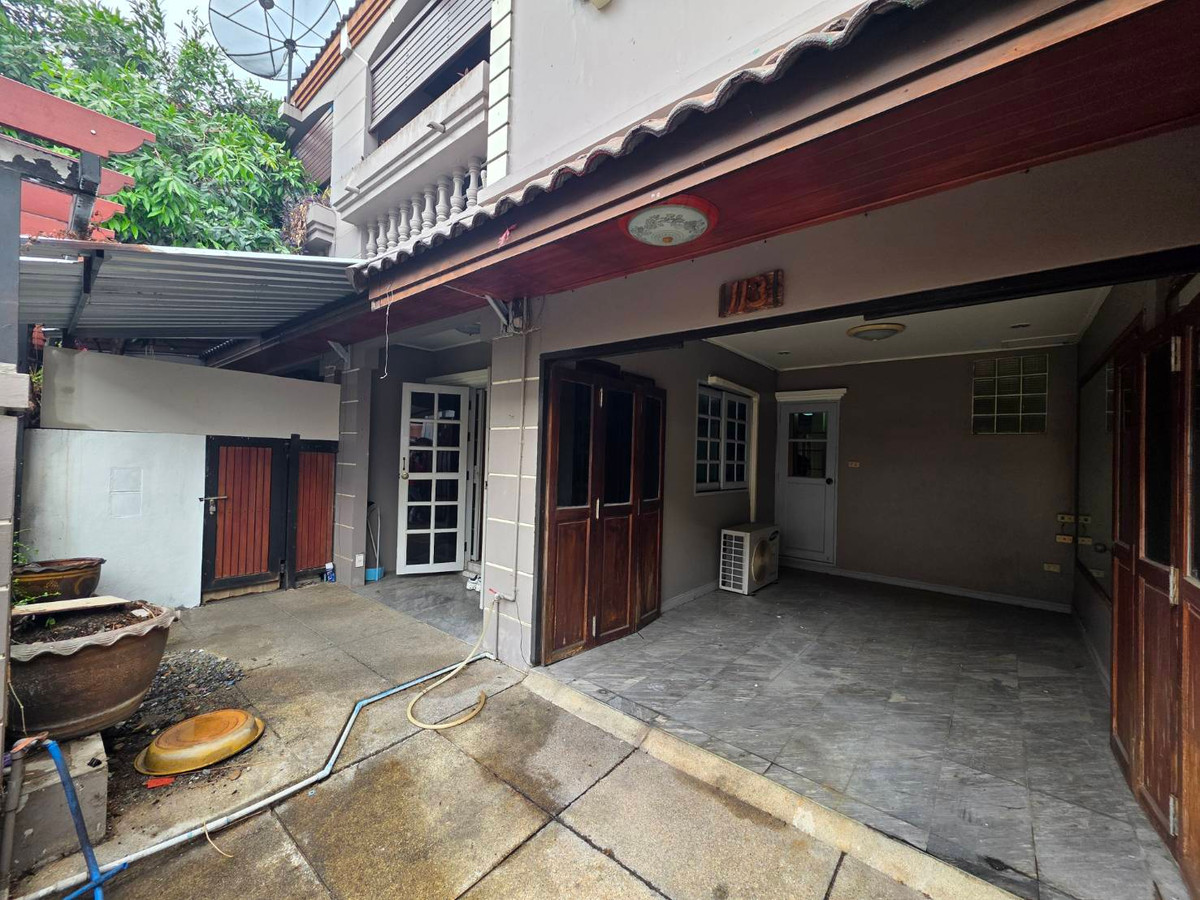 For RentTownhomeRattanathibet, Sanambinna : Townhouse for rent Boonto Park Ville, near MRT Bang Kraso, only 1 minute.