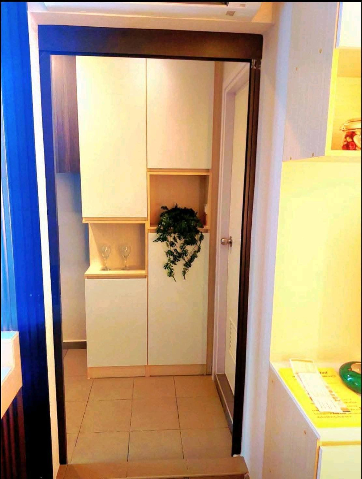 For RentCondoThaphra, Talat Phlu, Wutthakat : New project, new room, red label, near BTS WUTTHAKAT, near the market, easy to find things to eat.