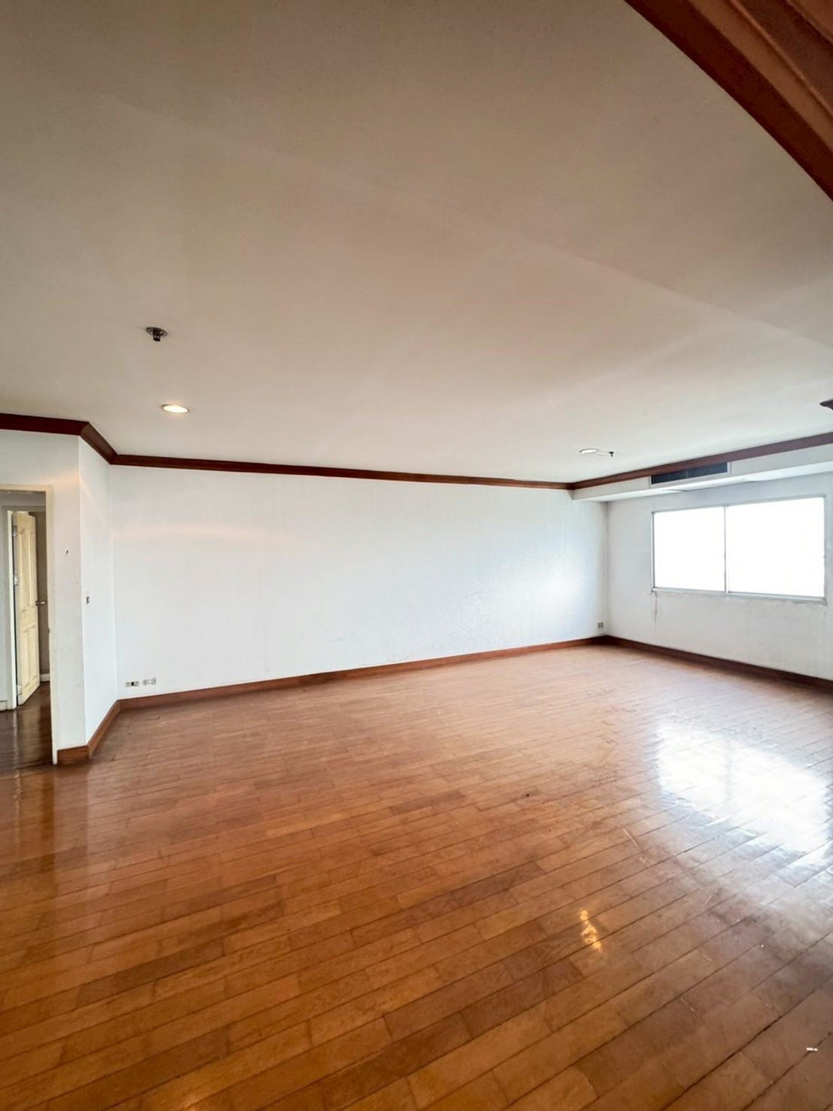 For SaleCondoRama3 (Riverside),Satupadit : Rare Item!! ✨The Executive Regent✨3 beds 3 baths, Size 243.27 sqm., near BTS / MRT Khlong Toei (2.8 km) Tel.0982645161 