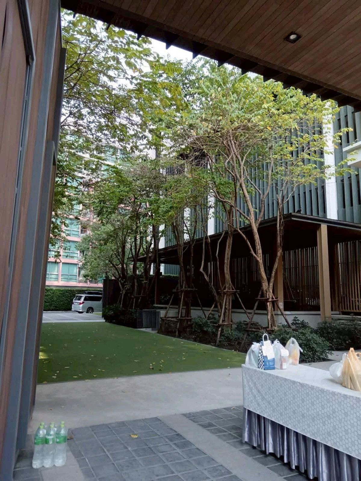 For RentCondoRatchadapisek, Huaikwang, Suttisan : 🚇 Near MRT Sutthisan ~walking distance, beautiful room, newly renovated, swimming pool view, fully furnished, ready to move in