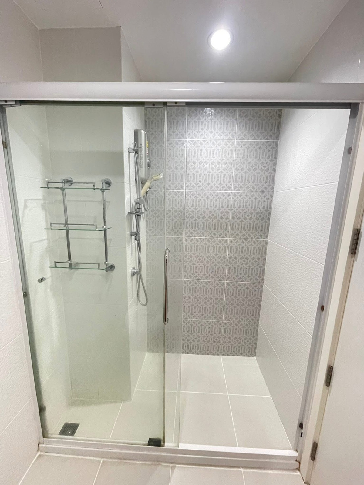 ให้เช่าคอนโดปิ่นเกล้า จรัญสนิทวงศ์ : ⭐️ Thana Astoria Pinklao ⭐️ห้องขนาด 24 ตรม. มีเฟอร์นิเจอร์และเครื่องใช้ไฟฟ้าพร้อมอยู่