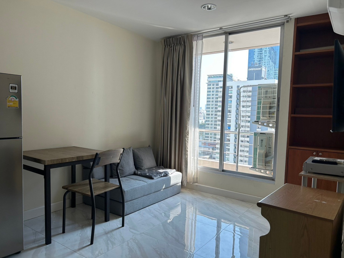 For RentCondoRatchathewi,Phayathai : ★ Baan Pathumwan ★ 45 sq m., 15th floor (2 bedroom, 1 bathroom), ★ near BTS Phaya Thai ★ near Siam Paragon, Siam Square, MBK ★ Many amenities ★ Complete electrical appliances