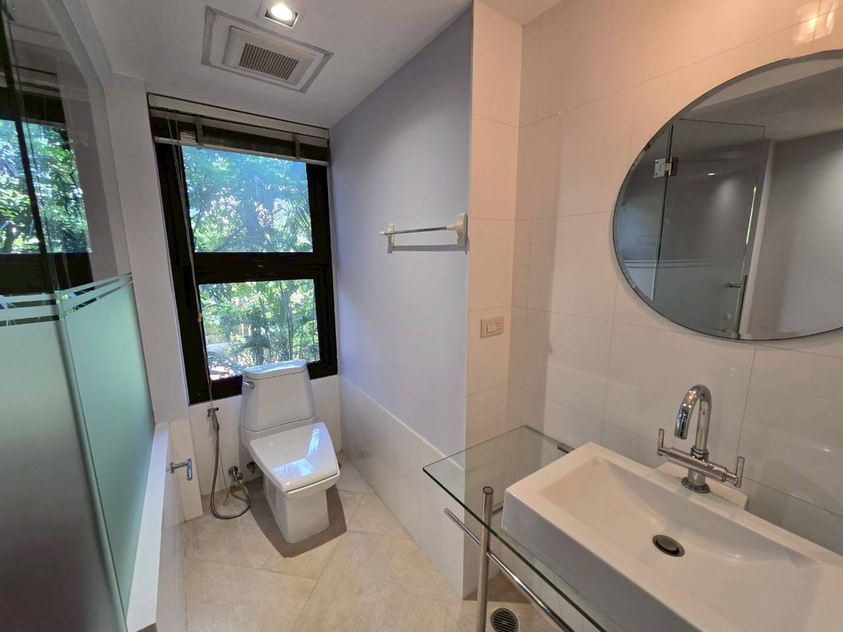 For SaleCondoSathorn, Narathiwat : Supreme Residence / Large unit with a spacious balcony in the Nang Linchi–Sathorn area. / 3 bed 400 sq.m.Tel. 0937890899