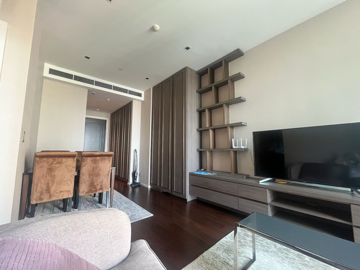 ขายคอนโดสุขุมวิท อโศก ทองหล่อ : The Diplomat 39 / Luxury Condo near BTS Phrom Phong , Em District at the best price / 2 ห้องนอน 85 ตร.ม. โทร 0937890899