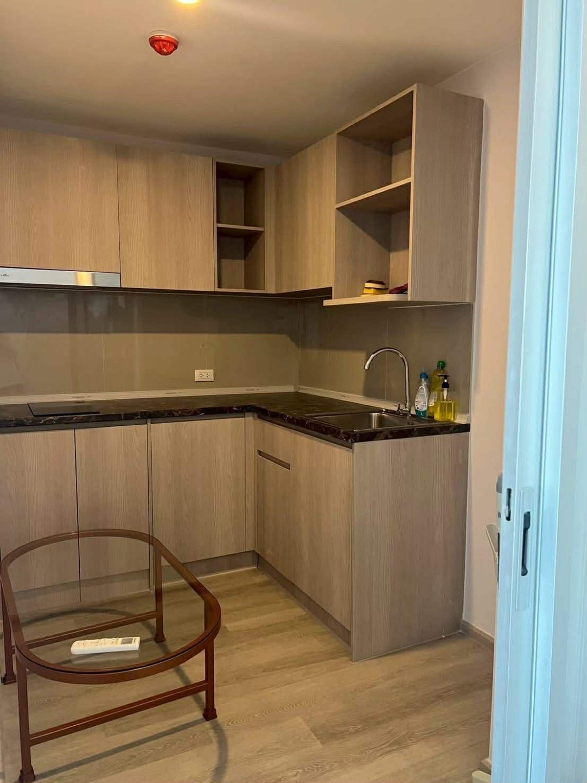 For RentCondoThaphra, Talat Phlu, Wutthakat : ⭐️ Elio Sathorn - Wutthakat ⭐️ 2 bedrooms, 2 bathrooms, new room, new furniture throughout the room. Complete with electrical appliances