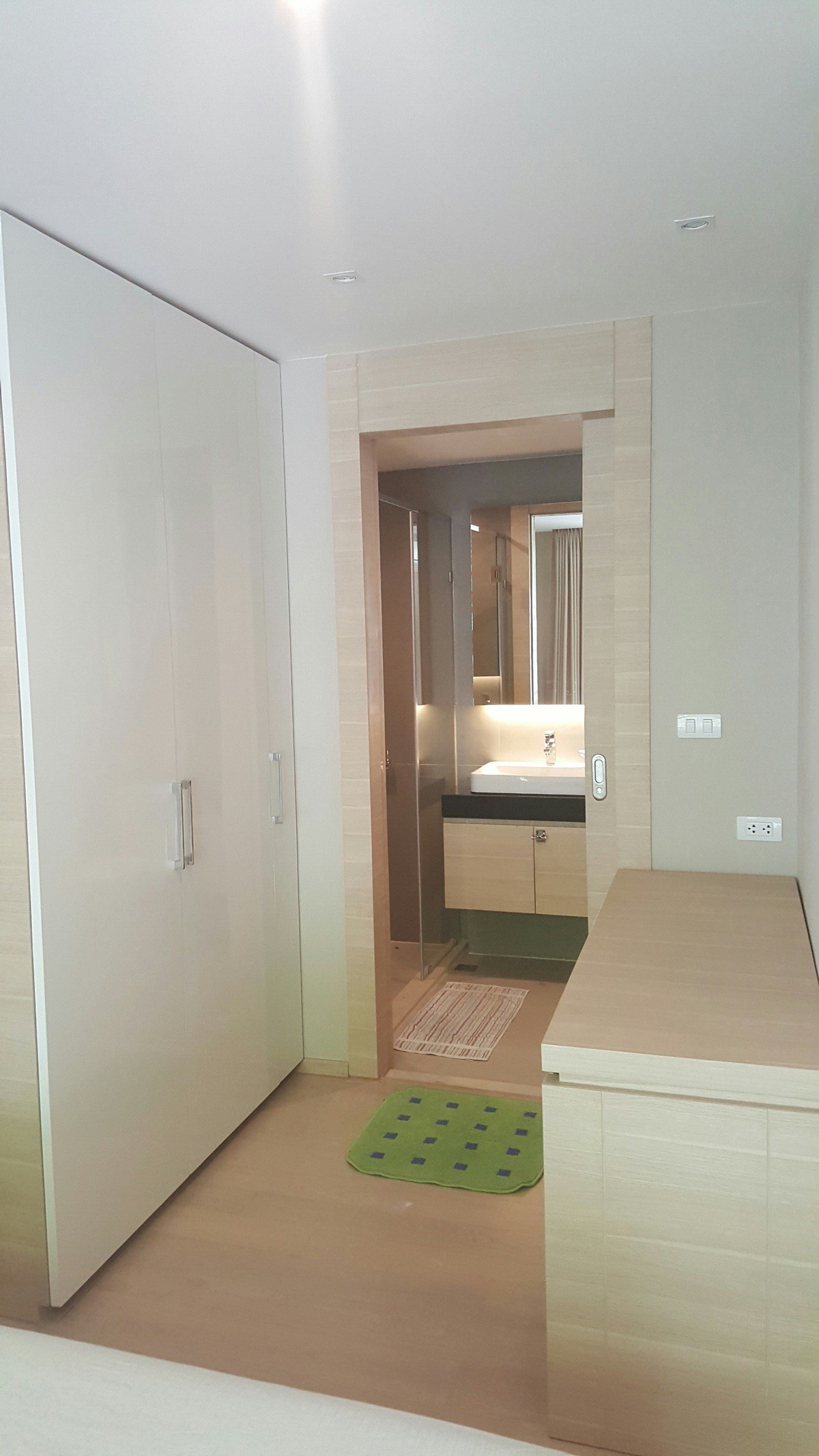 For SaleCondoSilom, Saladaeng, Bangrak : Klass Silom / Best price in market near BTS Chong Nonsi / 1 bed 33 sq.m.Tel. 0937890899