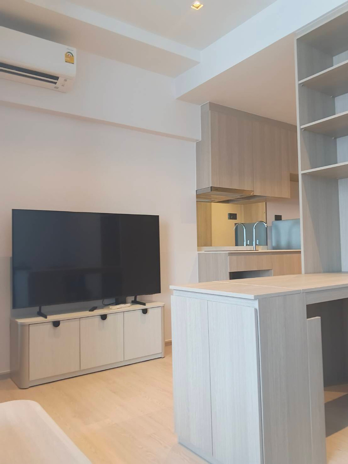 For RentCondoWongwianyai, Charoennakor : ⭐️ Reference Sathorn-Wongwianyai ⭐️ Room 25 sq m. Built-in furniture. Complete electrical appliances Ready to move in
