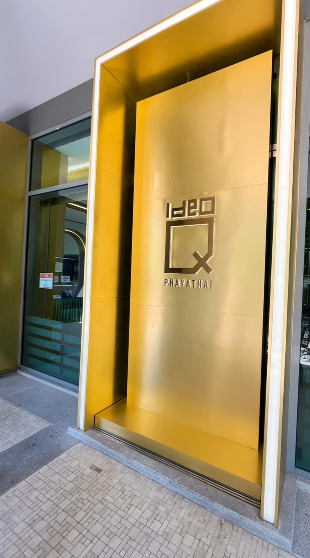 For RentCondoRatchathewi,Phayathai : Urgent for rent Electrical appliances are ready. There is also a washing machine. !!!Condo for rent Ideo Q Phayathai size 36sqm(1Bedroom/1bathroom) price 18,000 baht/month.