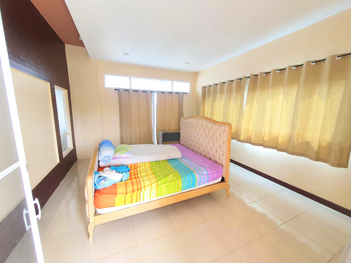 HouseMin Buri, Romklao : For sale, for rent, detached house in front of Parkway Aliv Park, Ramkhamhaeng (Parkway Chalet new phase), next to the BTS, 3 bedrooms, 4 bathrooms, beautiful house, no need to repair, ready to decorate.