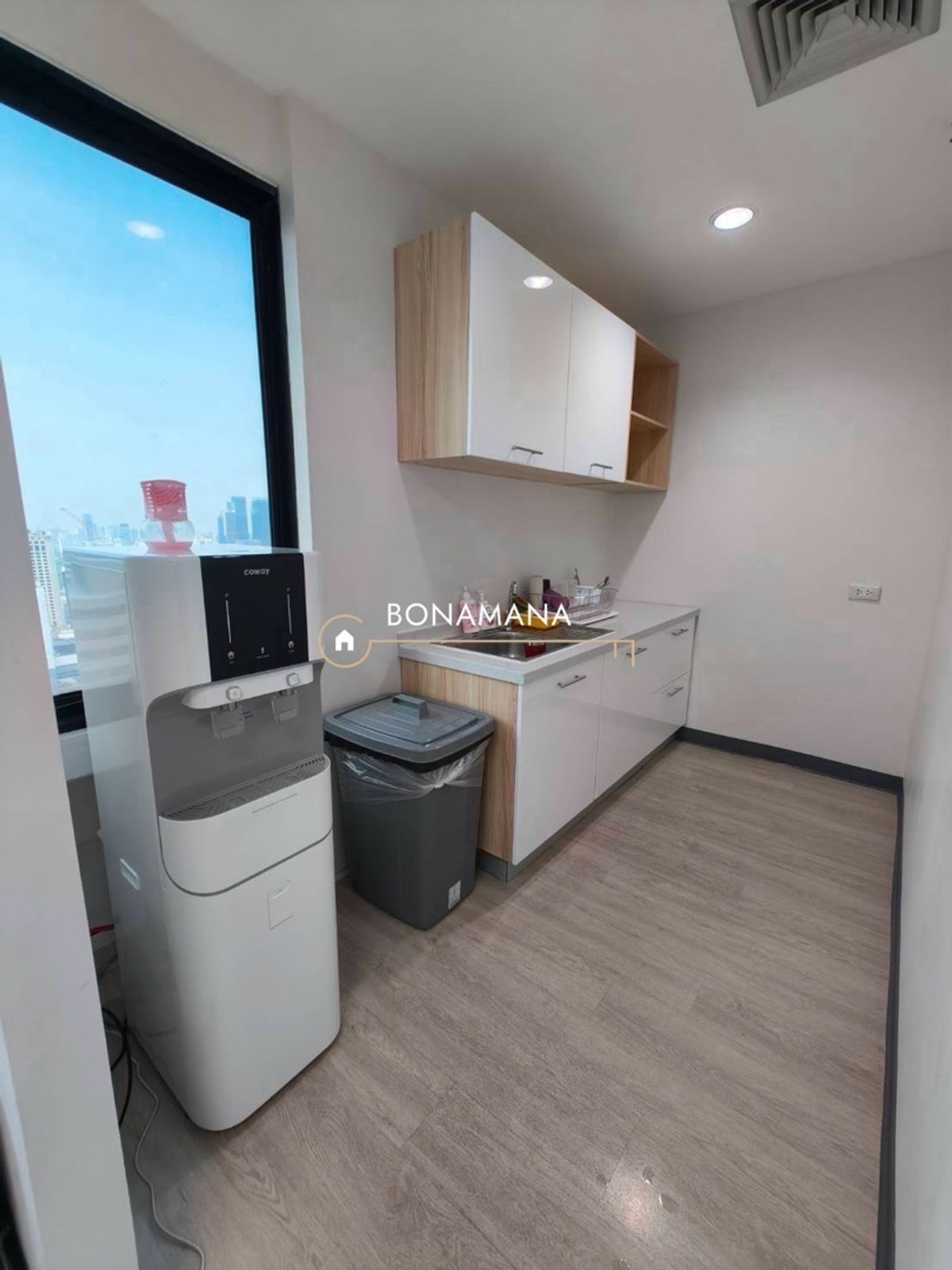 ให้เช่าสำนักงานสุขุมวิท อโศก ทองหล่อ : ให้เช่า ออฟฟิต สำนักงาน ชั้น 41 ขนาด 110.58 ตารางเมตร @ อโศก สุขุมวิท 21 กรุงเทพ | ใกล้ รถไฟฟ้า MRT สถานี สุขุมวิท ระยะทาง 550 เมตร