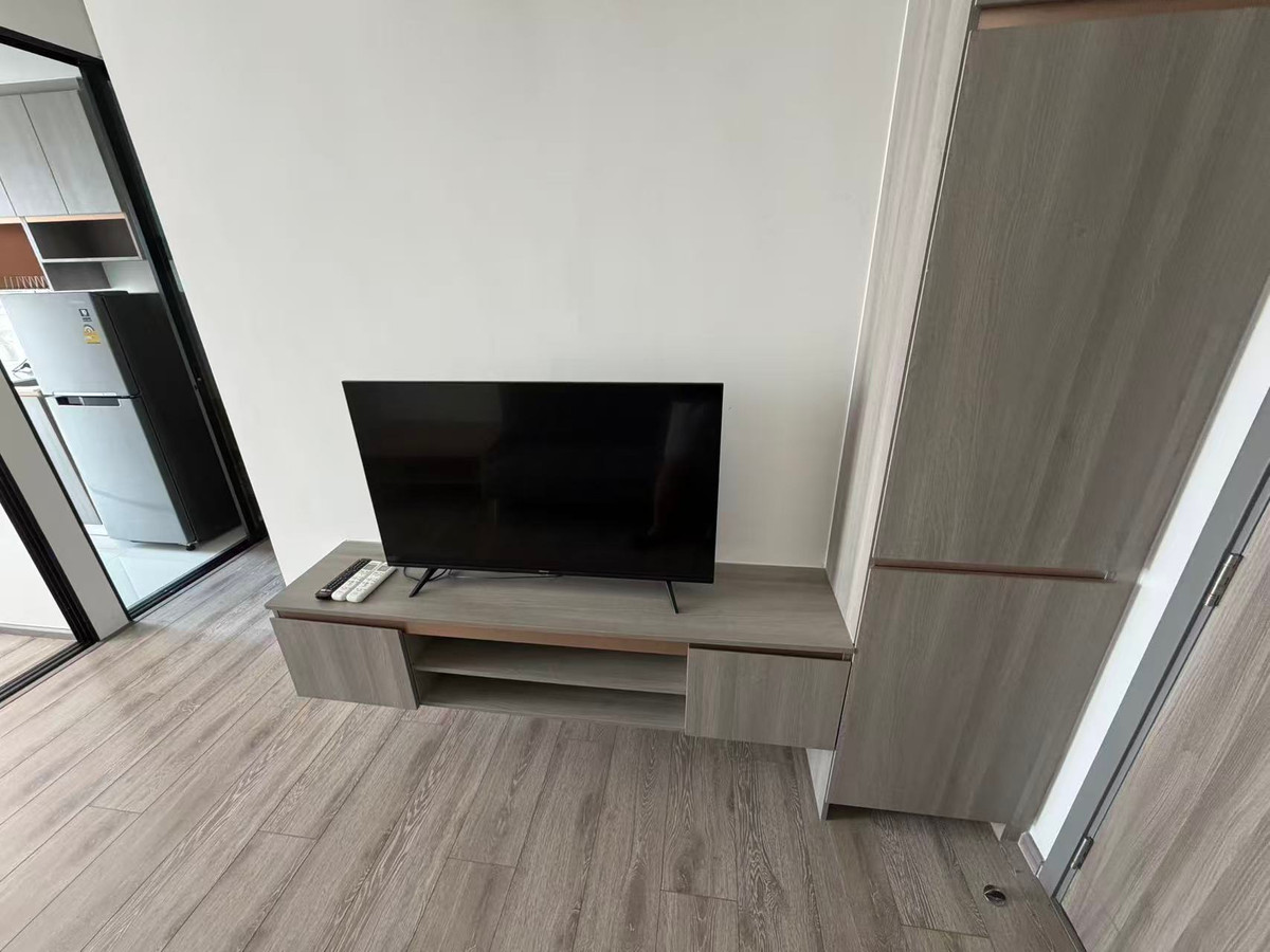 ให้เช่าคอนโดบางนา แบริ่ง ลาซาล : Knightsbridge College สุขุมวิท 107 29 ตร.ม.   เช่าคอนโด ชั้น 25 11000บ