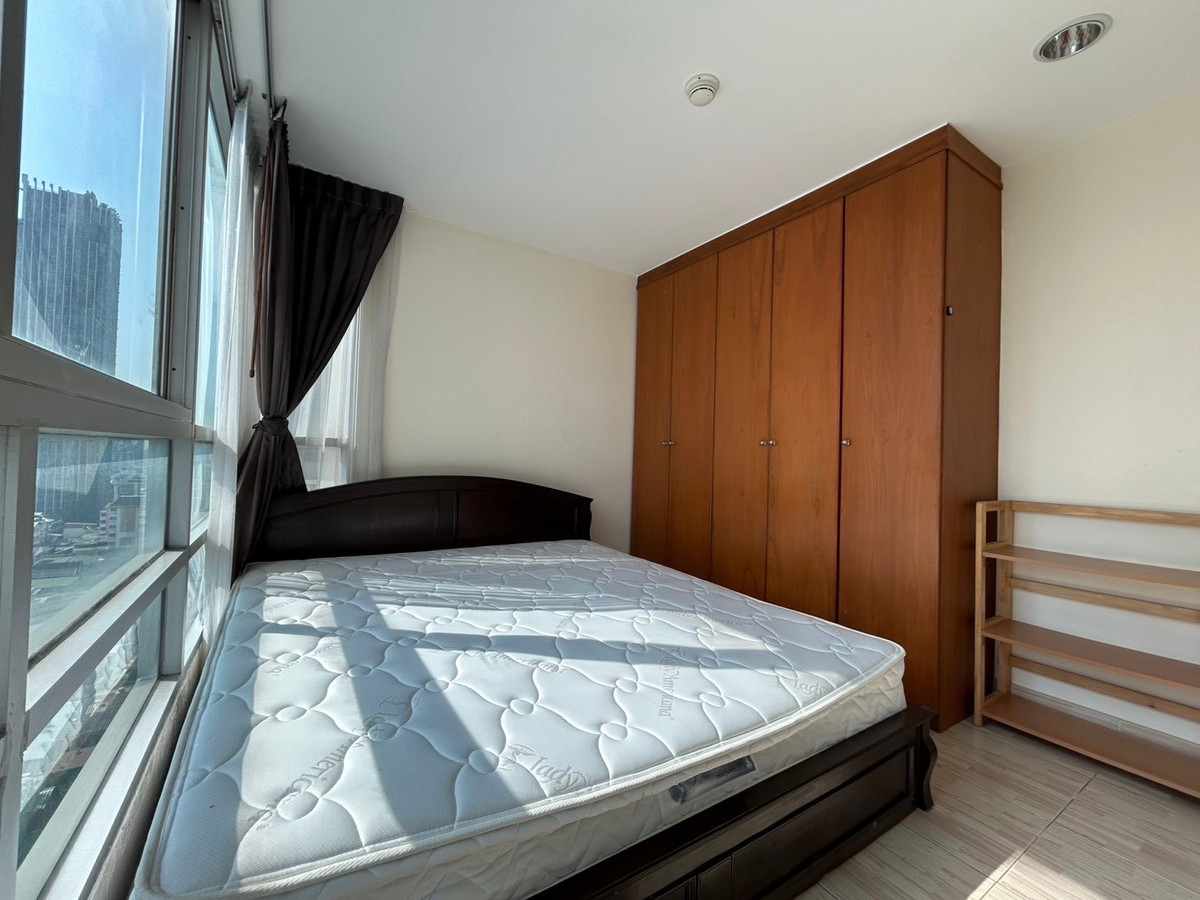 For RentCondoRatchathewi,Phayathai : ★ Baan Pathumwan ★ 45 sq m., 15th floor (2 bedroom, 1 bathroom), ★ near BTS Phaya Thai ★ near Siam Paragon, Siam Square, MBK ★ Many amenities ★ Complete electrical appliances