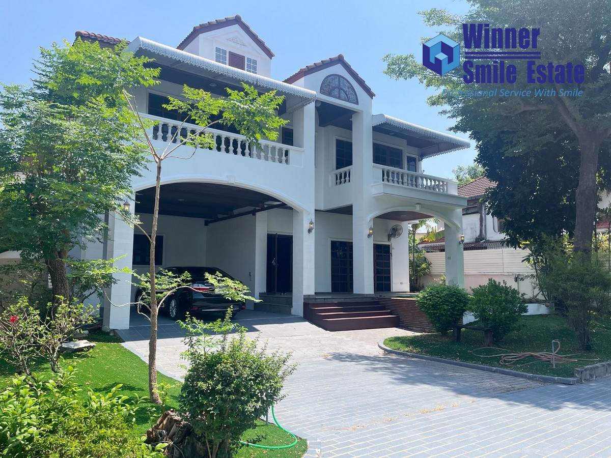 For RentHouseLadkrabang, Suwannaphum Airport : Single house for rent at Flower Lee Garden Village, large and newly renovated, Soi Chalerm Phrakiat R.9-47. Near Suan Luang R.9 Park.