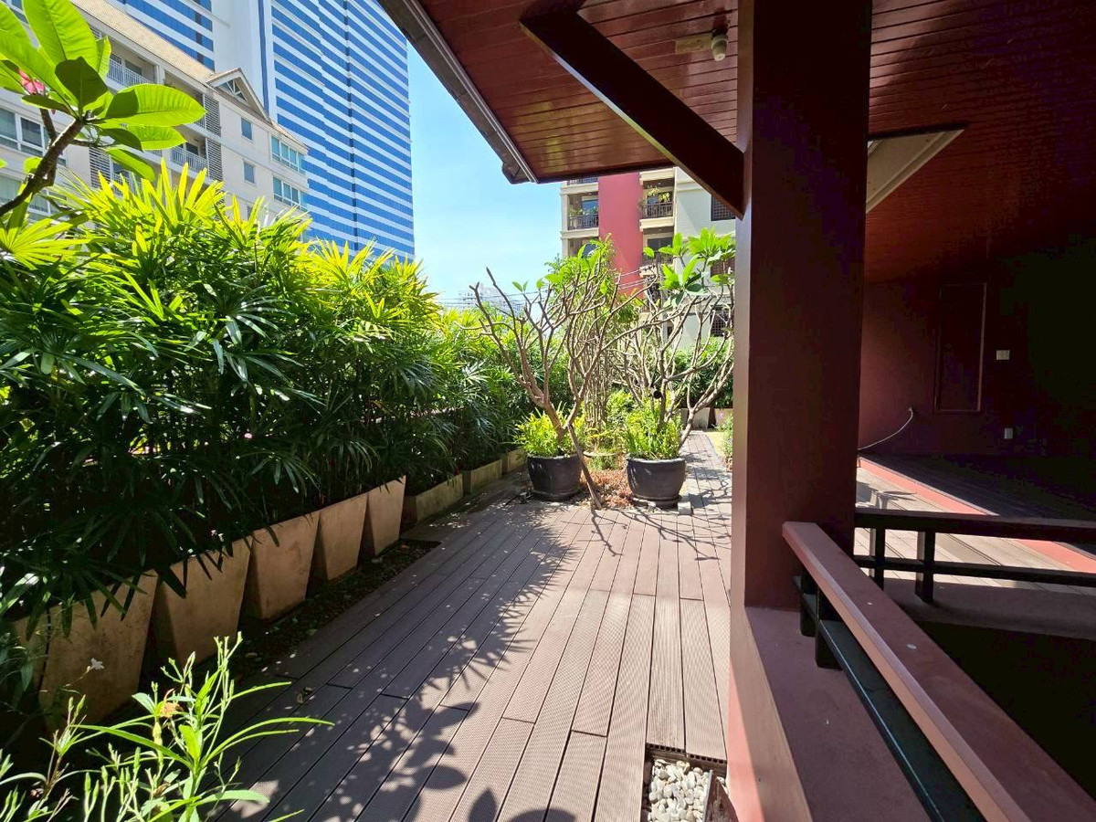 For SaleCondoSathorn, Narathiwat : Supreme Residence / Large unit with a spacious balcony in the Nang Linchi–Sathorn area. / 3 bed 400 sq.m.Tel. 0937890899