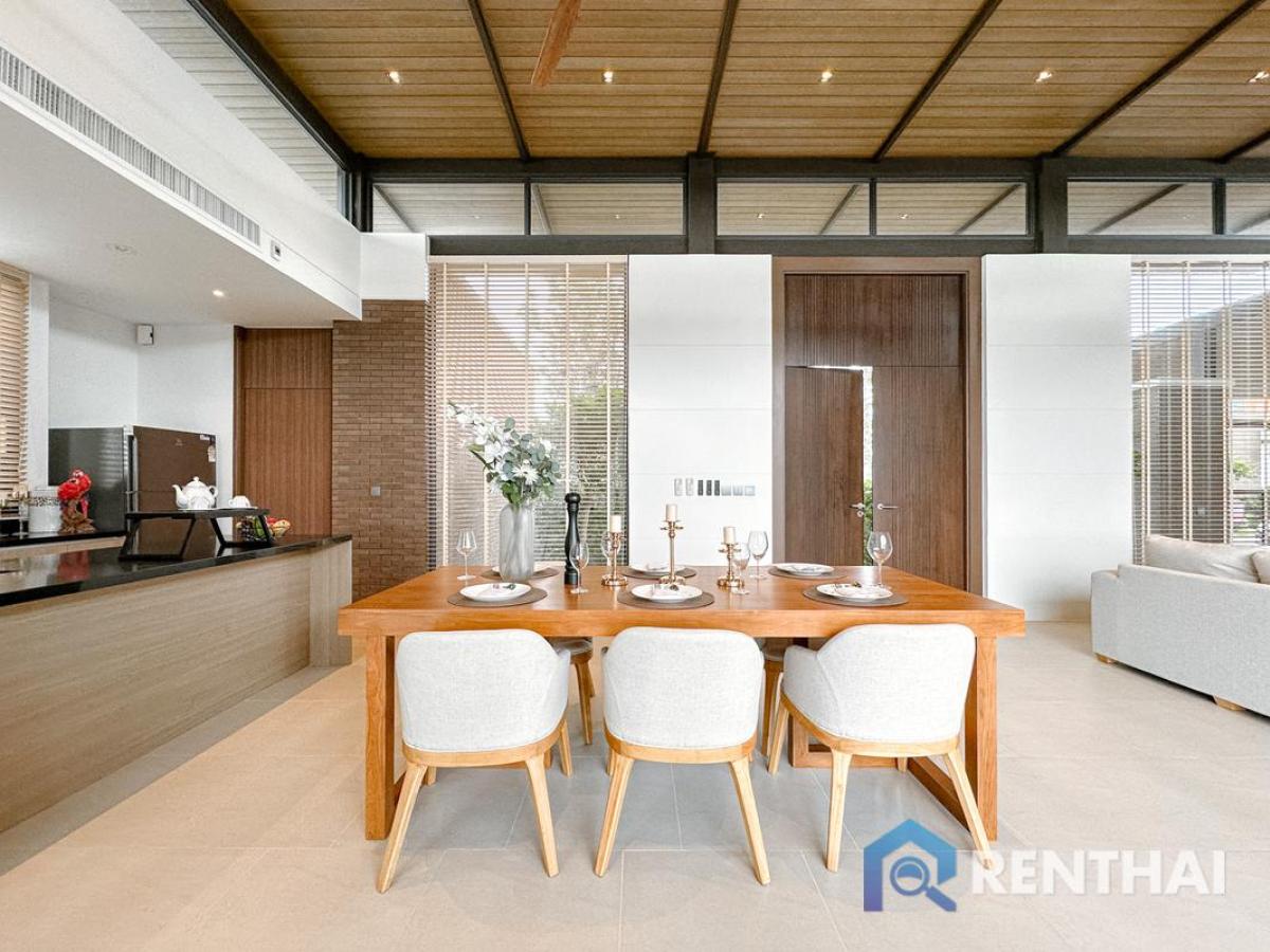 ขายบ้านภูเก็ต : สำหรับ ขาย วิลล่า  ที่ Boat Avenue Residence