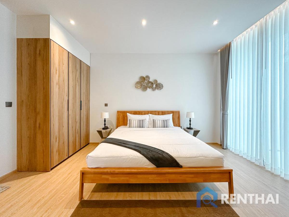 ขายบ้านภูเก็ต : สำหรับ ขาย วิลล่า  ที่ Boat Avenue Residence