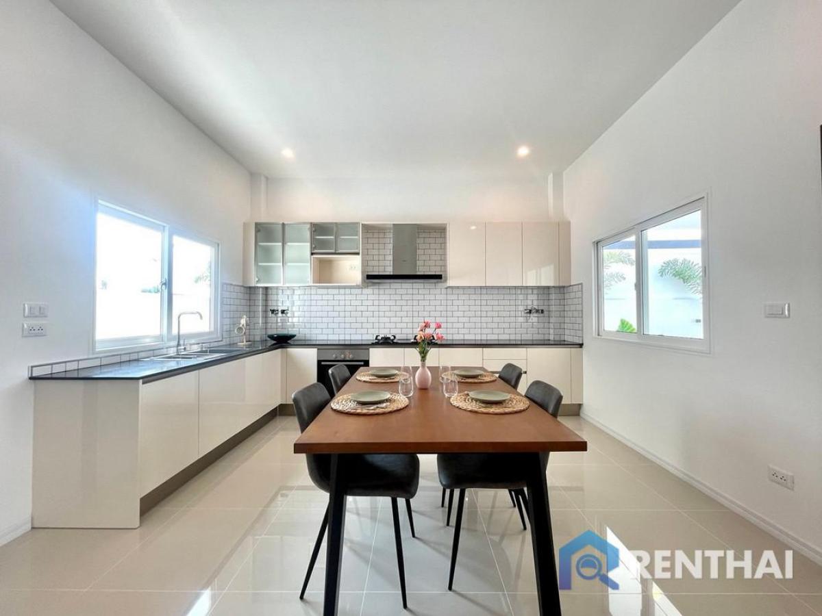 ขายบ้านพัทยา บางแสน ชลบุรี สัตหีบ : บ้านสวยบรรยากาศอบอุ่น ตกแต่งครบพร้อมเข้าอยู่