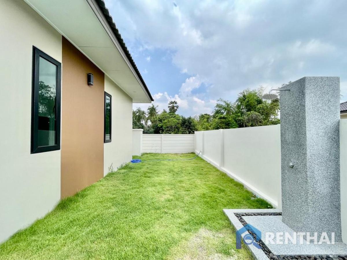 ขายบ้านพัทยา บางแสน ชลบุรี สัตหีบ : บ้านพูลวิลล่าใหม่ 3 ห้องนอน เหมาะสำหรับครอบครัว พื้นที่กว้างขวาง