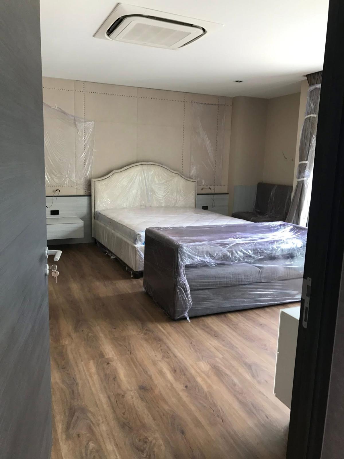 ให้เช่าบ้านพระราม 9 เพชรบุรีตัดใหม่ RCA : 03/04/2026, บ้านหรู 4 ห้องนอน ย่านพระราม 9 พร้อมพื้นที่กว้าง 500 ตรม. 
เช่าหรือซื้อได้ ในทำเลทอง ใกล้รถไฟฟ้าและห้างสรรพสินค้า 0642748883