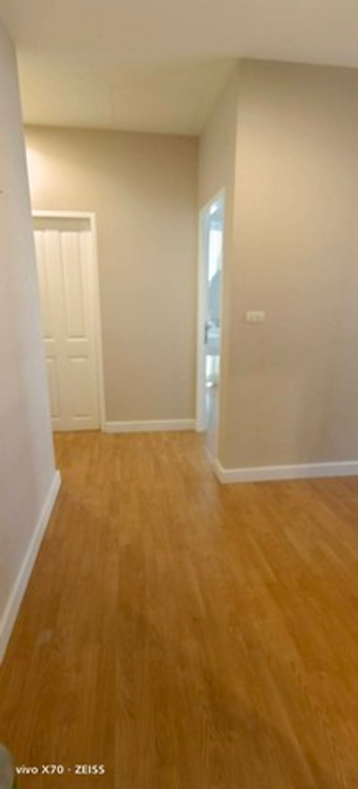 For RentHouseSamut Prakan,Samrong : HR3318 Luxury detached house for rent, Nara Botanic Srinakarin project, close to the Yellow Line, only 200 meters, built-in throughout, ready to move in.