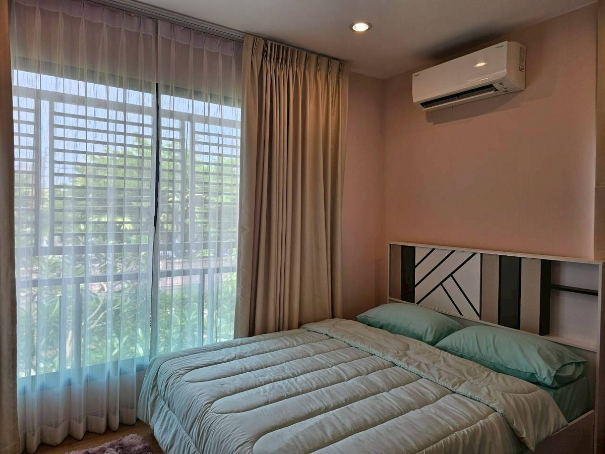 บ้านวิภาวดี ดอนเมือง หลักสี่ : ให้เช่า/ขาย บ้านหรู 3ชั้น  ภัสสร สรงประภา ดอนเมือง เนื้อที่มากถึง 60 ตรว. พื้นที่ใช้สอย 275 ตร.ม. 5 ห้องนอน  6ห้องน้ำ บ้านหลังพิเศษไม่มีบ้านตรงข้าม เป็น Private Zone ตกแต่งครบ Fully Furnished  ทำเลดีเดินทางเข้าเมืองสะดวก ใกล้สนามบินดอนเมือง