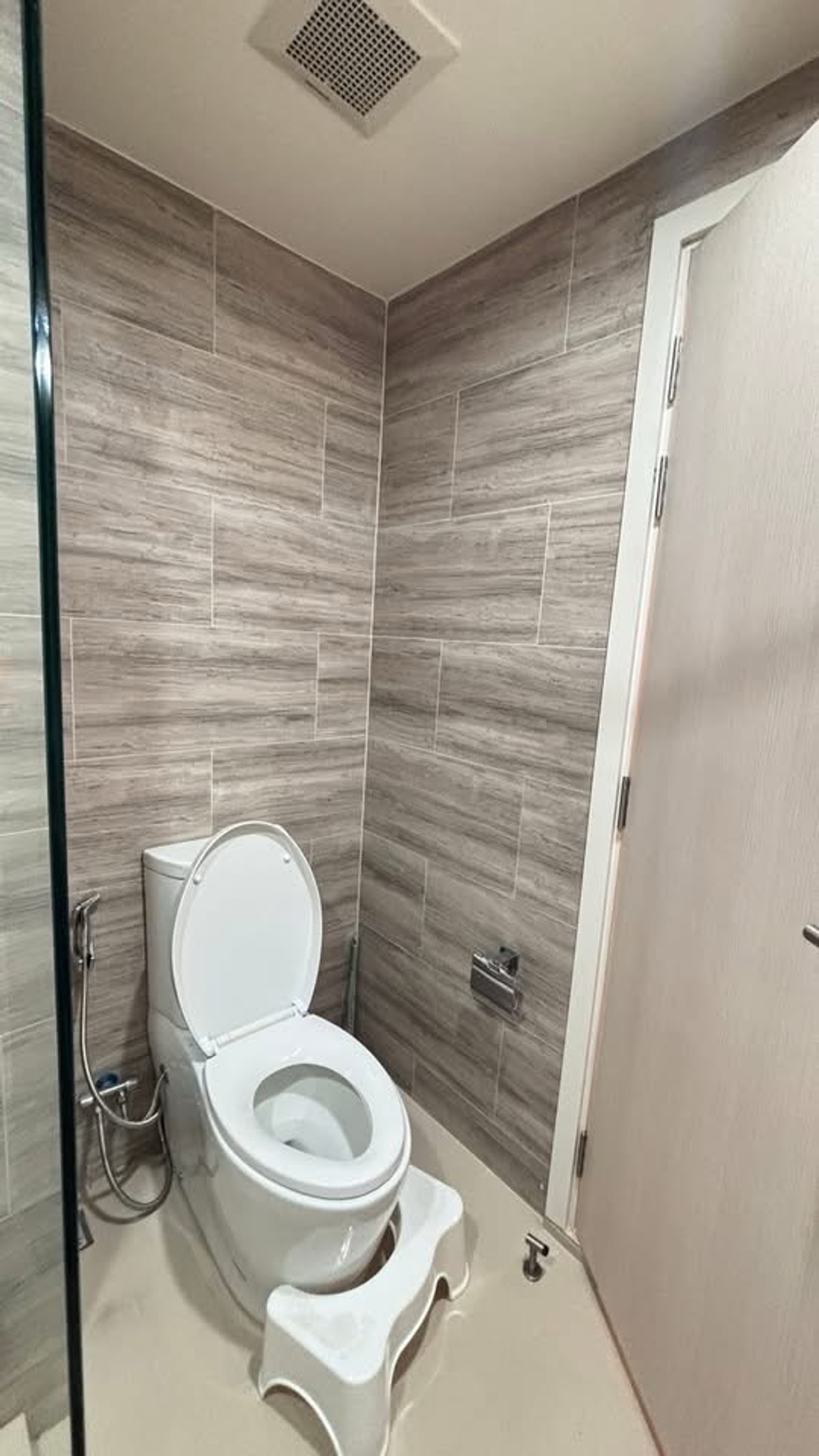 For RentCondoRama9, Petchburi, RCA : 🏢🐶🐱 For rent Maestro 03 Ratchada – Rama 9 
Pet-friendly condo in the heart of Ratchada, quiet atmosphere. Highly private

💰 ราคาเช่า 17,000 บาท / เดือน (สัญญา 2 ปี)