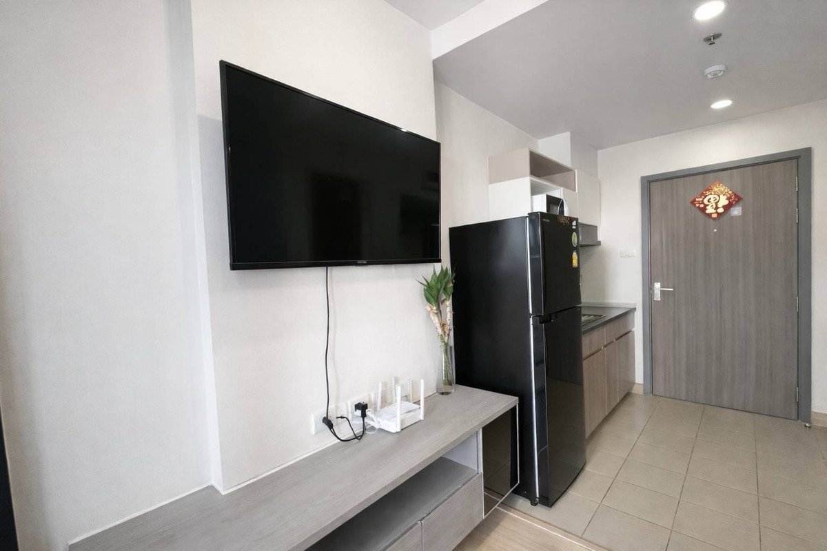 For RentCondoRamkhamhaeng, Hua Mak : Rent 12,000 baht / month (negotiable)