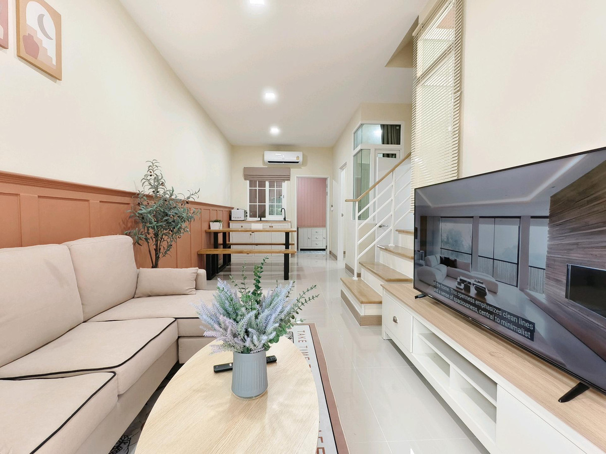 For RentTownhomePathum Thani,Rangsit, Thammasat : Townhouse for rent ✨ Golden Town Future-Rangsit ✨ 3 bedrooms, 2 bathrooms, fully furnished and equipped with appliances.