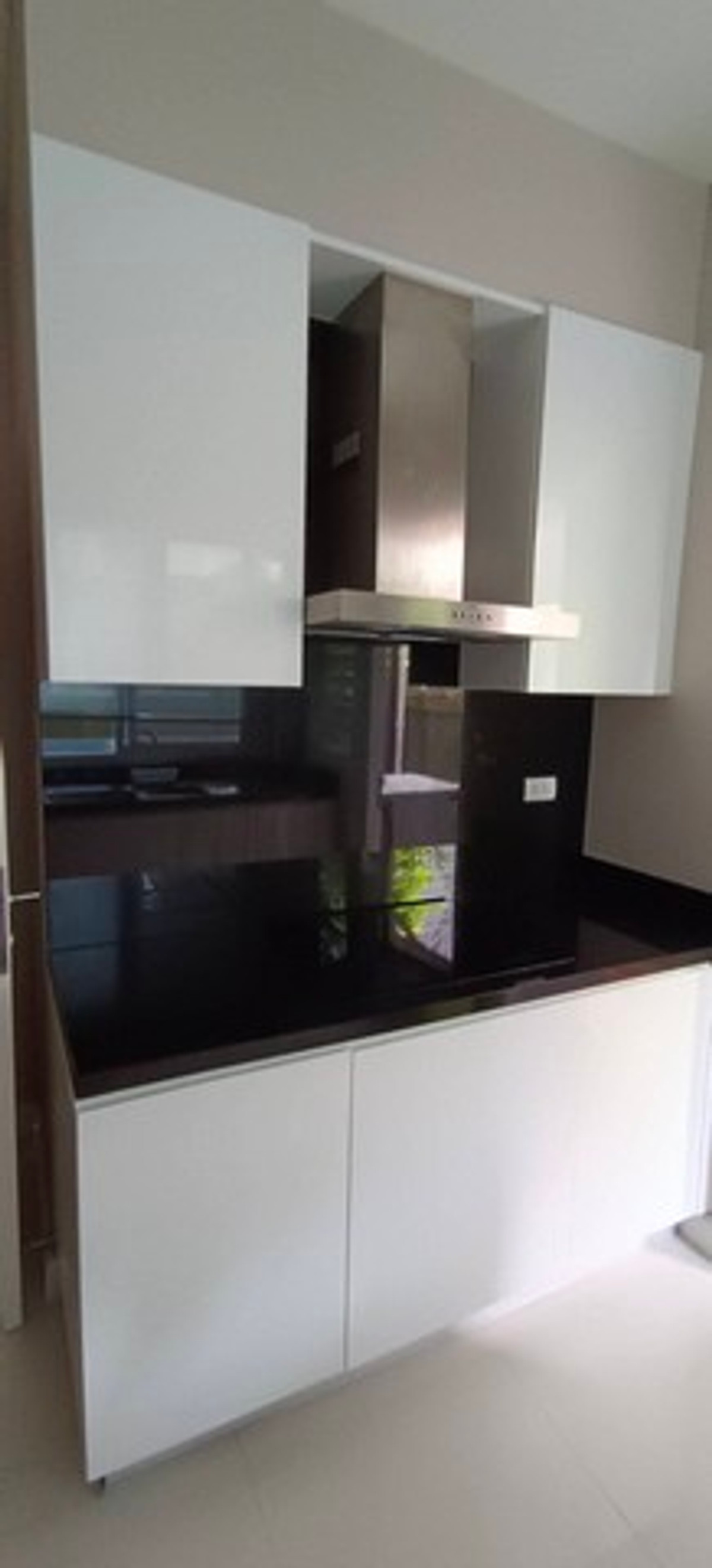 For RentHouseSamut Prakan,Samrong : HR3318 Luxury detached house for rent, Nara Botanic Srinakarin project, close to the Yellow Line, only 200 meters, built-in throughout, ready to move in.