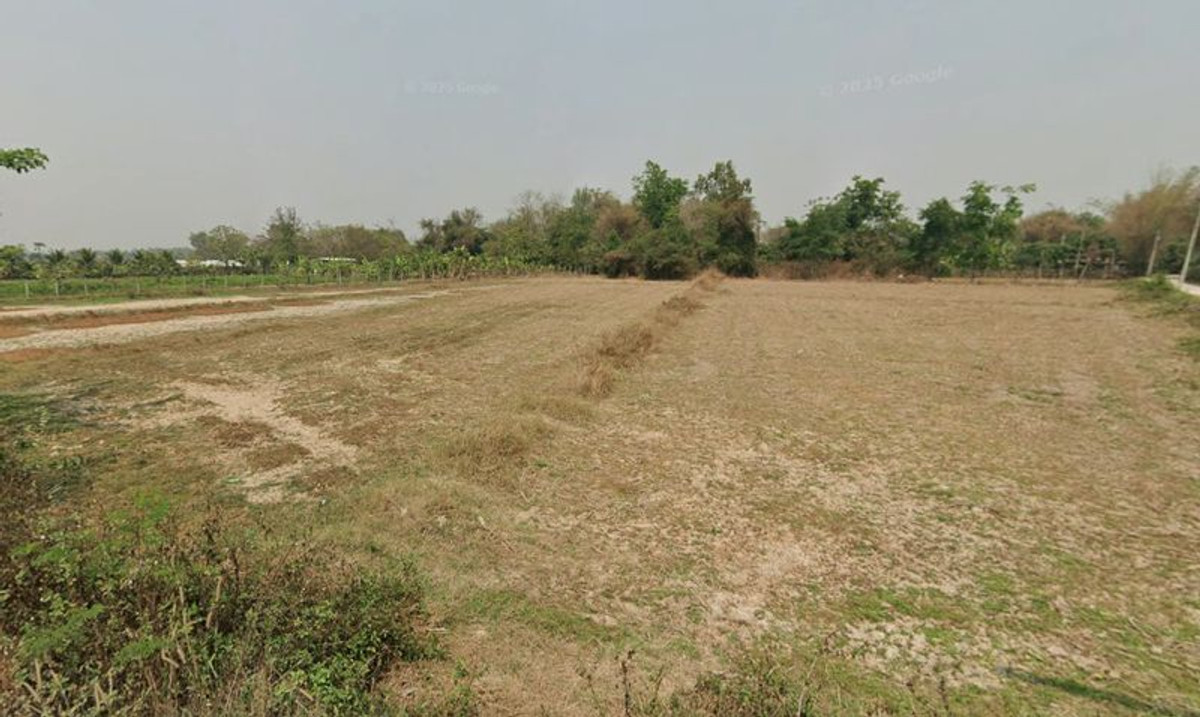 For SaleLandLamphun : Empty land for sale, 5 rai 1 ngan 22.5 square wah, Ban Thi Subdistrict, Ban Thi District, Lamphun Province.