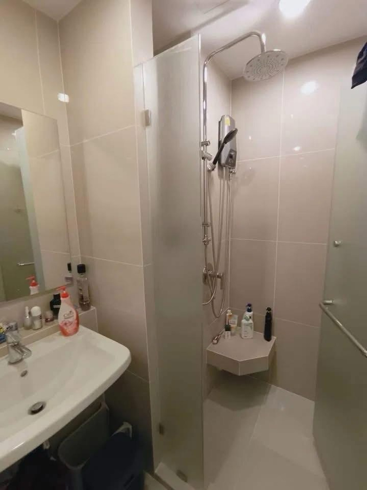 For RentCondoRamkhamhaeng, Hua Mak : Rent 13,000 baht / month (1 year contract)