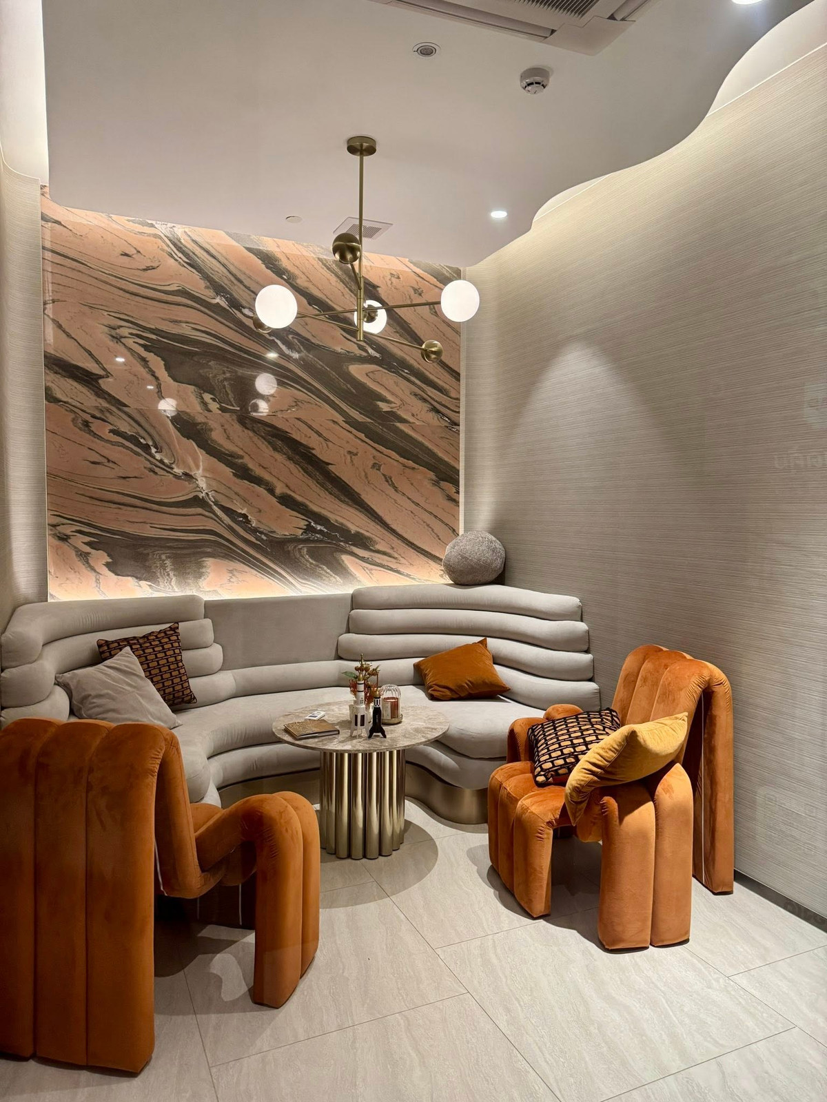 For RentCondoKhlongtoei, Kluaynamthai : Condo for rent Aspire Sukhumvit - Rama 4 fully furnished. Ready to move in!