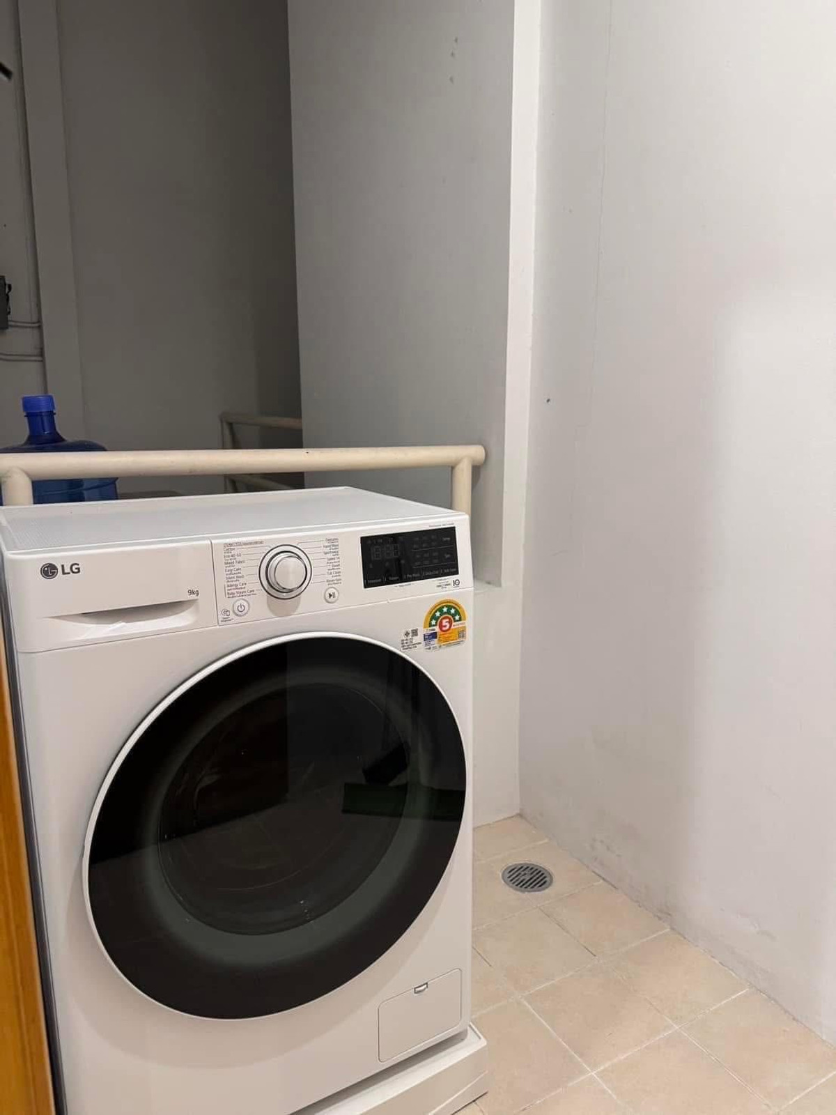 For RentCondoSathorn, Narathiwat : ✨ For rent, The Empire Place Sathorn, beautiful room, very livable, very good price, fully decorated, ready to move in.