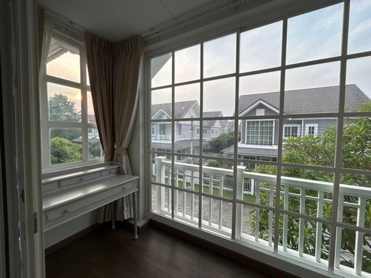 ให้เช่าบ้านนวมินทร์ รามอินทรา : HR3317ให้เช่าบ้านเดี่ยวหรู พร้อมอยู่ บุราสิริ ปัญญาอินทรา เฟอร์นิเจอร์ครบจัดเต็ม บรรยากาศรีสอร์ท วิวยุโรป หิ้วกระเป๋าเข้าอยู่ได้เลย