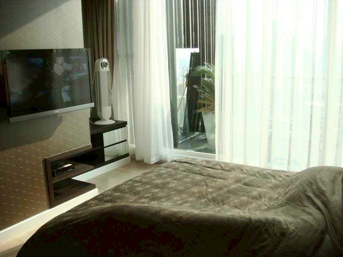 For RentCondoSukhumvit, Asoke, Thonglor : LTH14697 – Condo for Rent | Eight Thonglor Residence | 74.8 sqm | 1 Bedroom 1 Bathroom | Luxury High Floor City View Prime Location Best Value | Near BTS Thonglor | 55,000 THB/Month | Condo for rent Eight Thonglor Residence, size 74.8 sq m., 1 bedroom, 1 