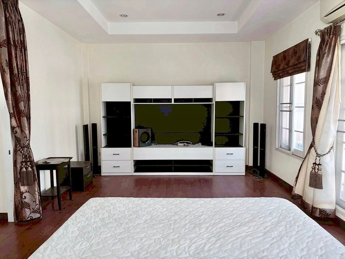 For RentTownhomeThaphra, Talat Phlu, Wutthakat : HR3319 Townhome for rent, Project: Urban Sathorn, corner house, wide area, connected to Sathorn only 10 minutes, near BTS Bang Wa.