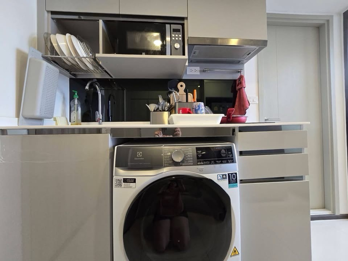 For RentCondoRamkhamhaeng, Hua Mak : 🏢✨ For sale/rent Knightsbridge Space Ratchayothin
🚆 Next to BTS Phahonyothin 24, just a few steps from the station, very good location in the heart of Ratchayothin.

💰 Rental price 25,000 baht / month