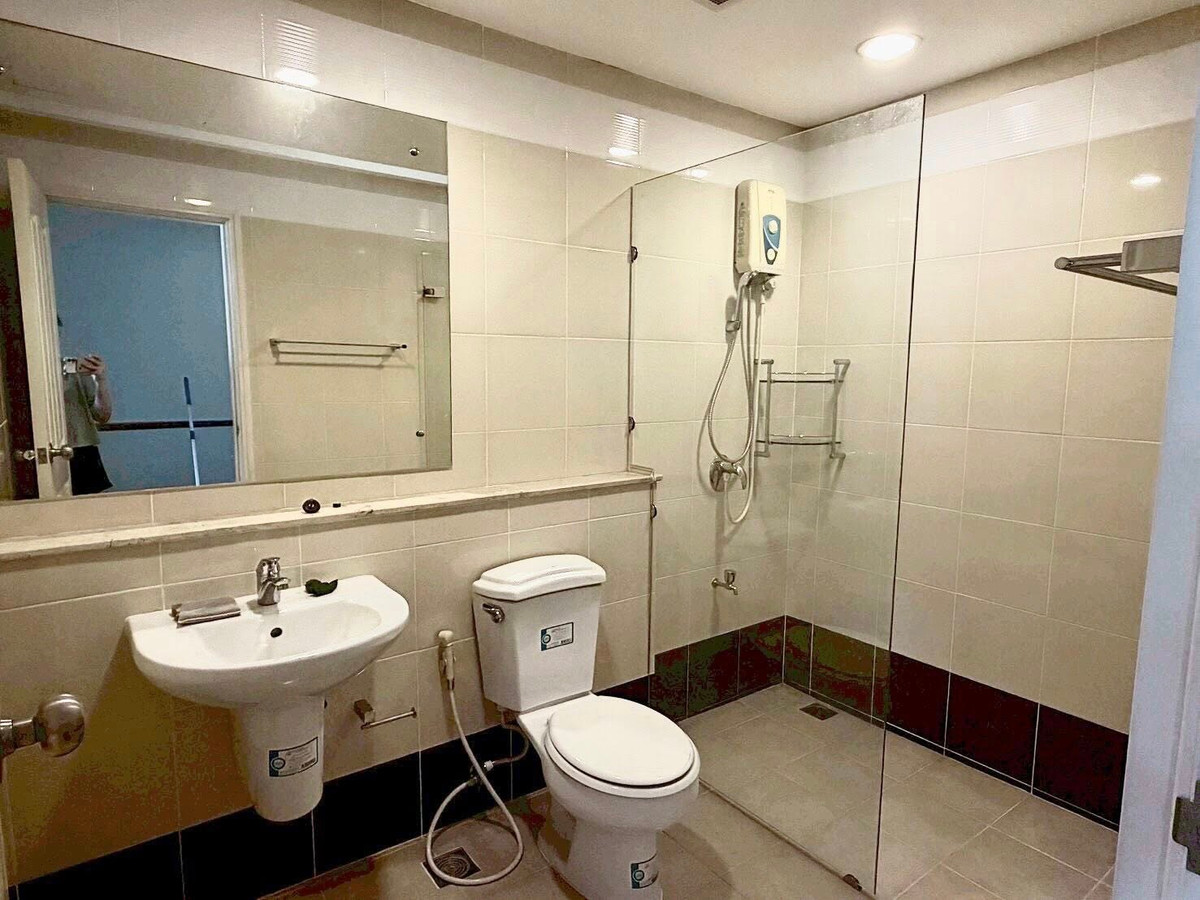 For RentTownhomeThaphra, Talat Phlu, Wutthakat : HR3319 Townhome for rent, Project: Urban Sathorn, corner house, wide area, connected to Sathorn only 10 minutes, near BTS Bang Wa.