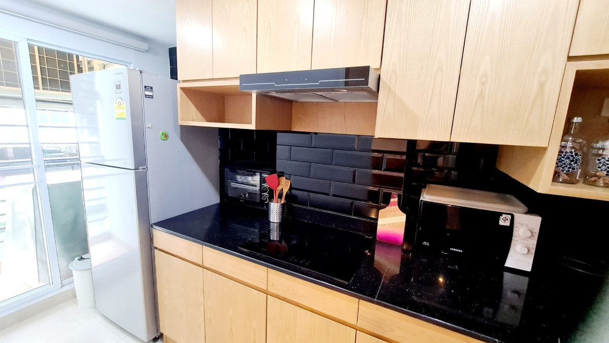 For RentCondoSukhumvit, Asoke, Thonglor : For rent Lumpini Suite Sukhumvit 41, 2 bedrooms, large size, 78 sq m., Sukhumvit 41, best price only 32,000!