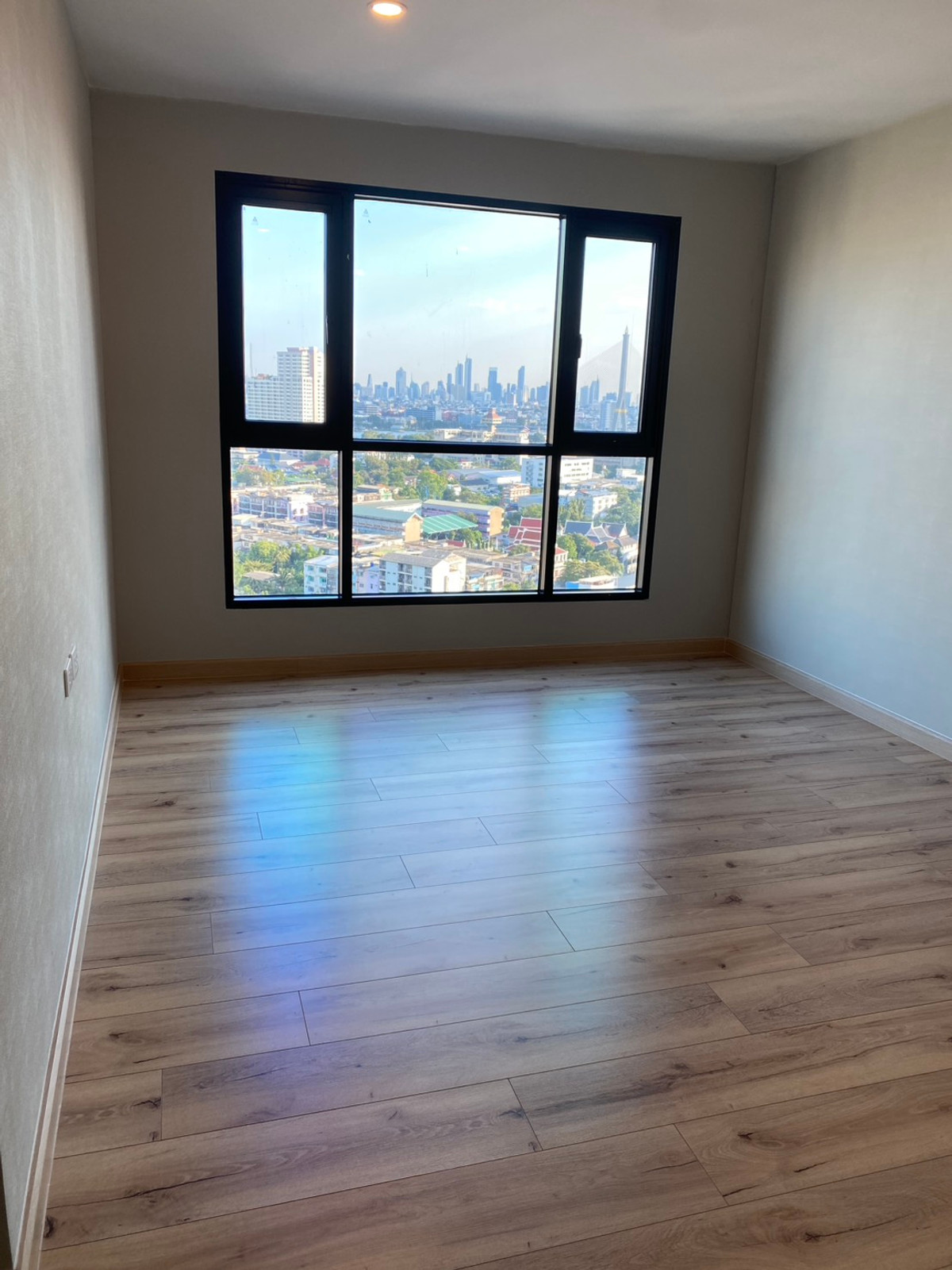 ขายคอนโดปิ่นเกล้า จรัญสนิทวงศ์ : 🔥ขาย Brix Condominium ห้องสวย ชั้นสูง วิวเมือง ระเบียงกว้างมากก น่าอยู่สุดๆ 