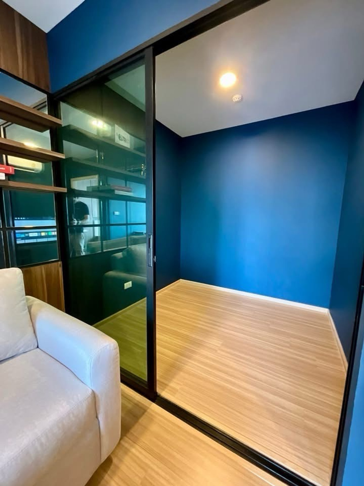 ให้เช่าคอนโดแจ้งวัฒนะ เมืองทอง : 🏢✨ ให้เช่า Chewathai Hallmark Ladprao – Chokchai 4 (Phase 1)
🔥 ห้องใหญ่ 40 ตร.ม. ครัวปิด ห้องมุม โปร่งมาก พร้อมเข้าอยู่ 🔥

💰 ค่าเช่า 18,000 บาท / เดือน (รวมค่าส่วนกลาง)
📦 ห้องพร้อมเข้าอยู่