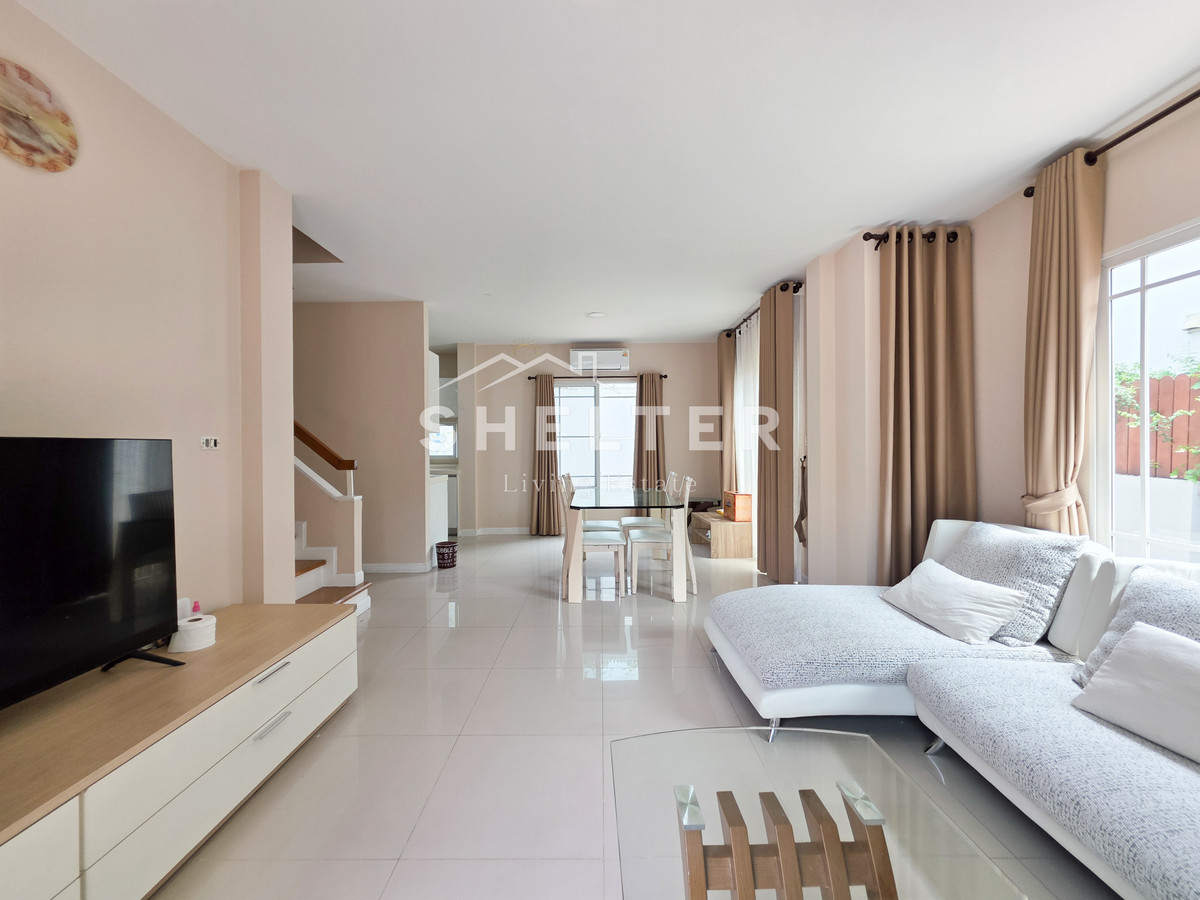 For RentHousePattanakan, Srinakarin : Single house for rent Ready to move in Near the Orange and Yellow lines. Can connect to both Srinakarin-Phatthanakan-Rama 9 🚃