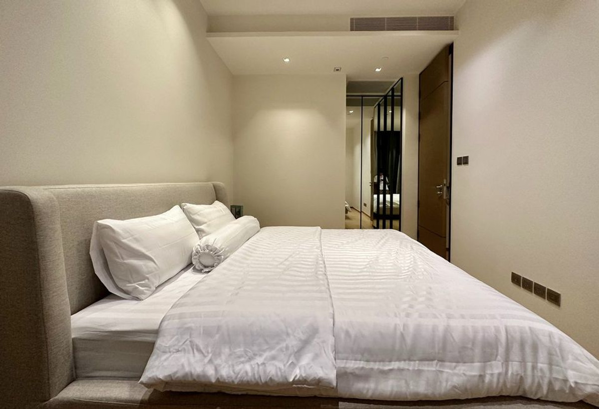 For RentCondoWitthayu, Chidlom, Langsuan, Ploenchit : Luxury condo 28 Chidlom, only 280 m from BTS.1 bedroom, 46.67 sq.m. with complete amenities!
