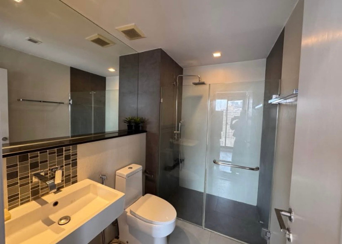 For RentCondoWongwianyai, Charoennakor : Best Price 🔥 For rent Urbano Absolute Sathorn-Taksin, nice room, very good price, high floor, city view 💗